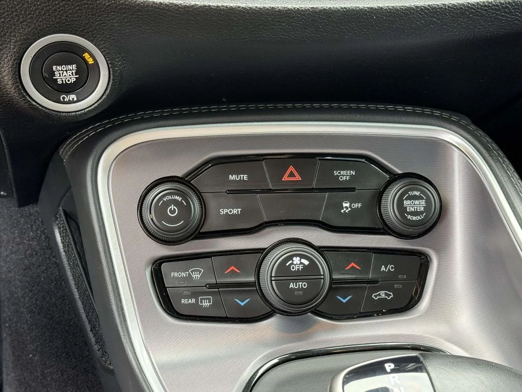 Used 2019 Red Dodge SXT image 18