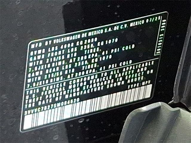 2025 Volkswagen Taos SE - Photo 22