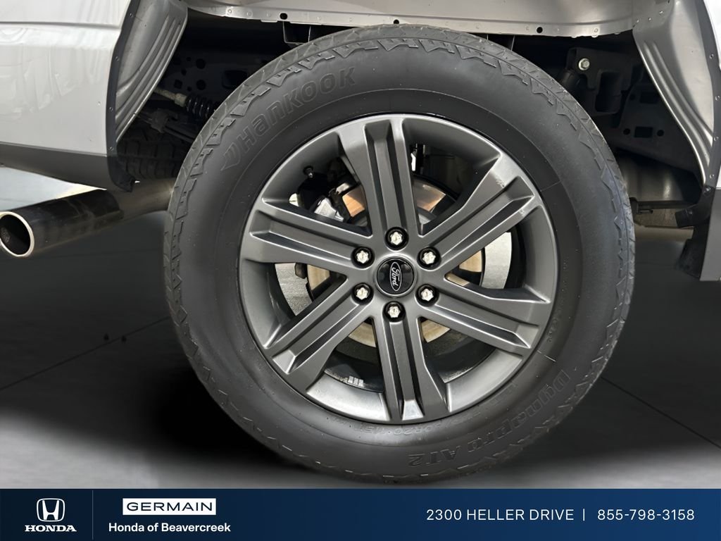 Used 2023 Iconic Silver Metallic Ford Lariat image 26