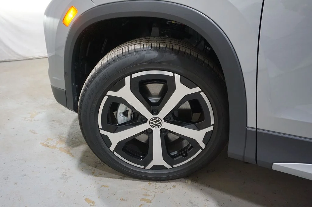 2026 Volkswagen Tiguan SE - Photo 30