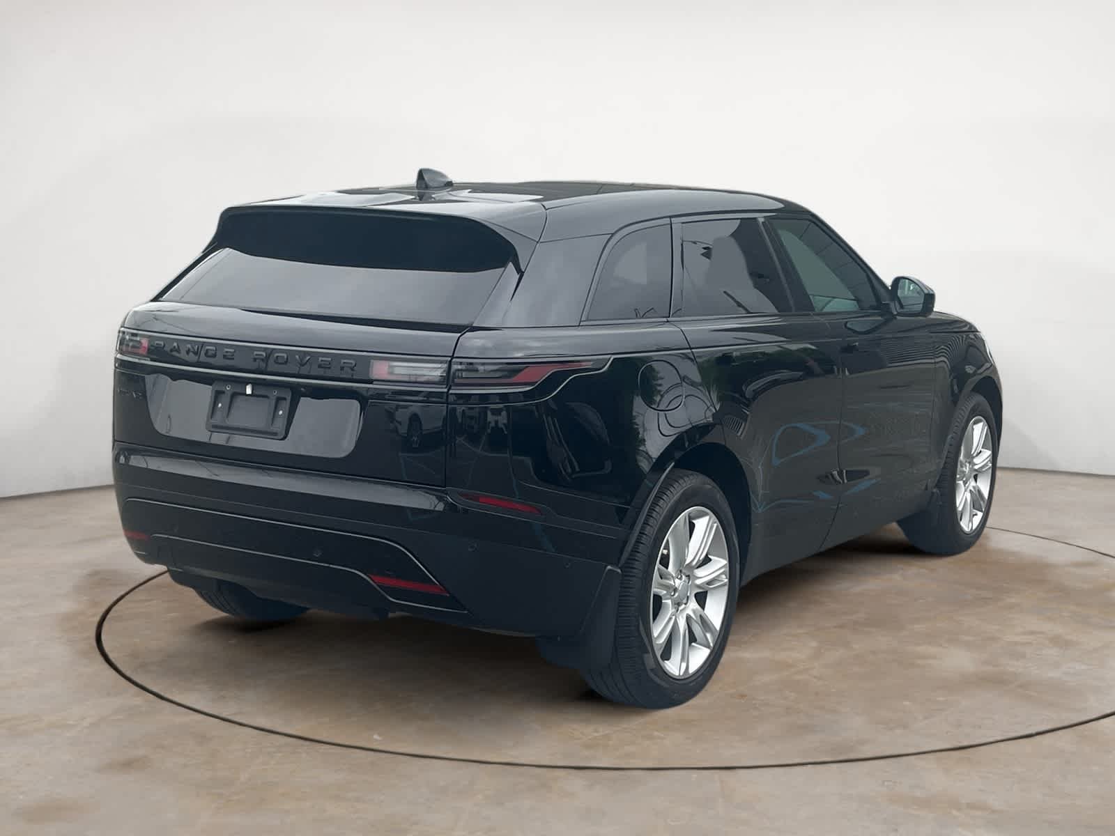 Certified Used 2026 Santorini Black Metallic Land Rover S image 5