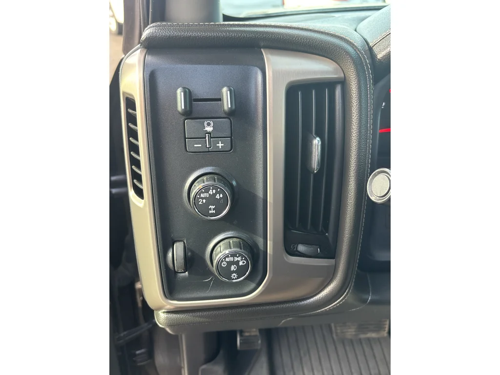 Used 2016 Iridium Metallic GMC Denali image 11