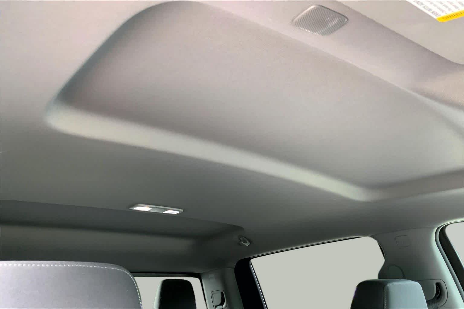 Used 2021 Summit White Chevrolet LT Trail Boss image 14