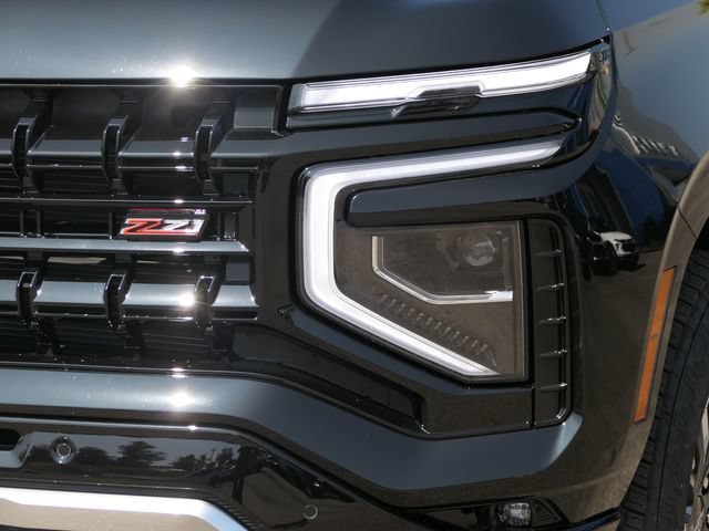 2026 Chevrolet Suburban Z71 - Photo 9
