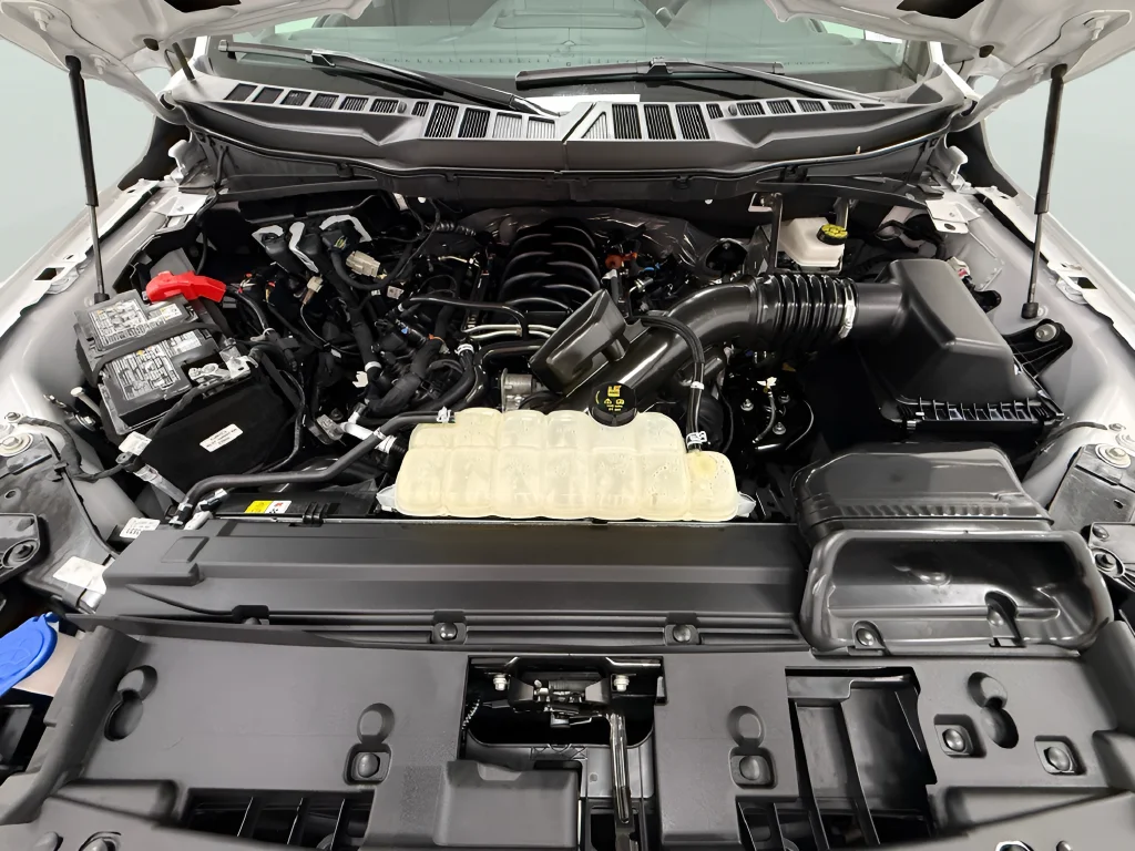 2025 Ford F-150 XLT - Photo 19