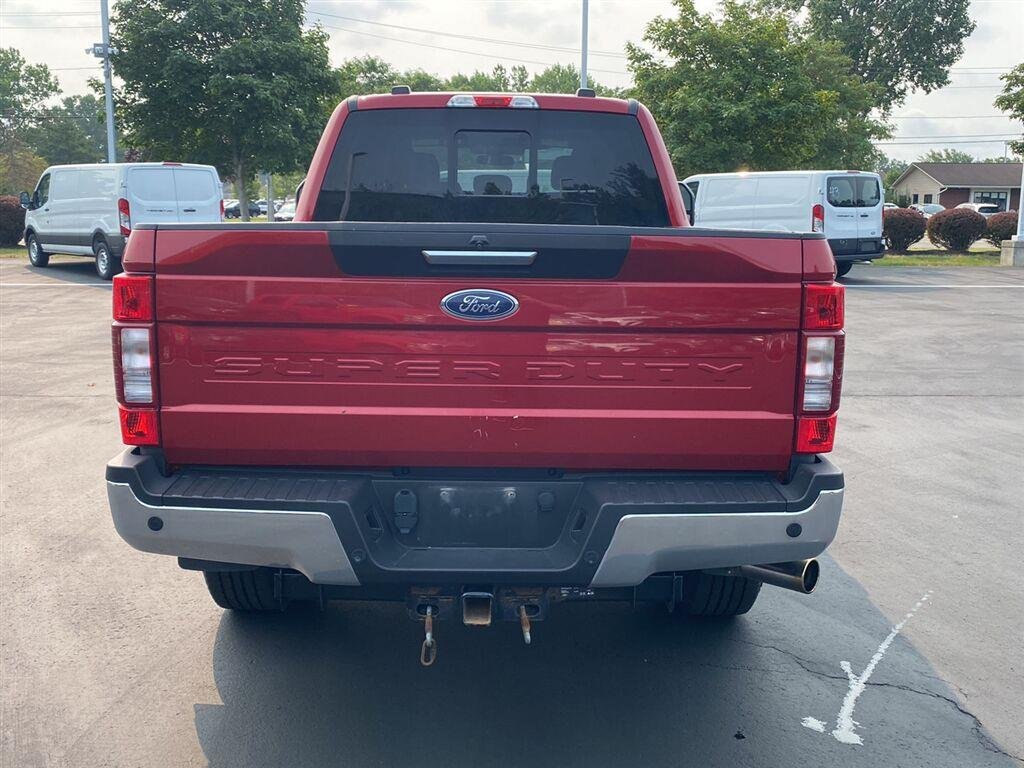Used 2022 Rapid Red Metallic Tinted Clearcoat Ford XLT image 10