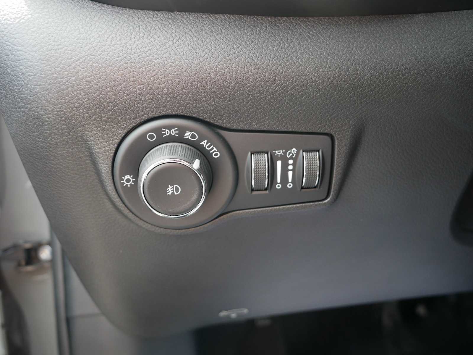 2024 Jeep Compass Limited - Photo 23