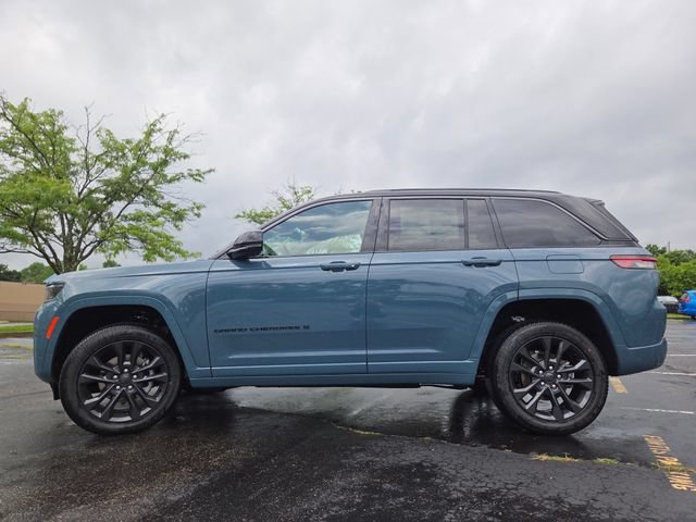 New 2026 Steel Blue Exterior Paint Jeep Limited Reserve image 24