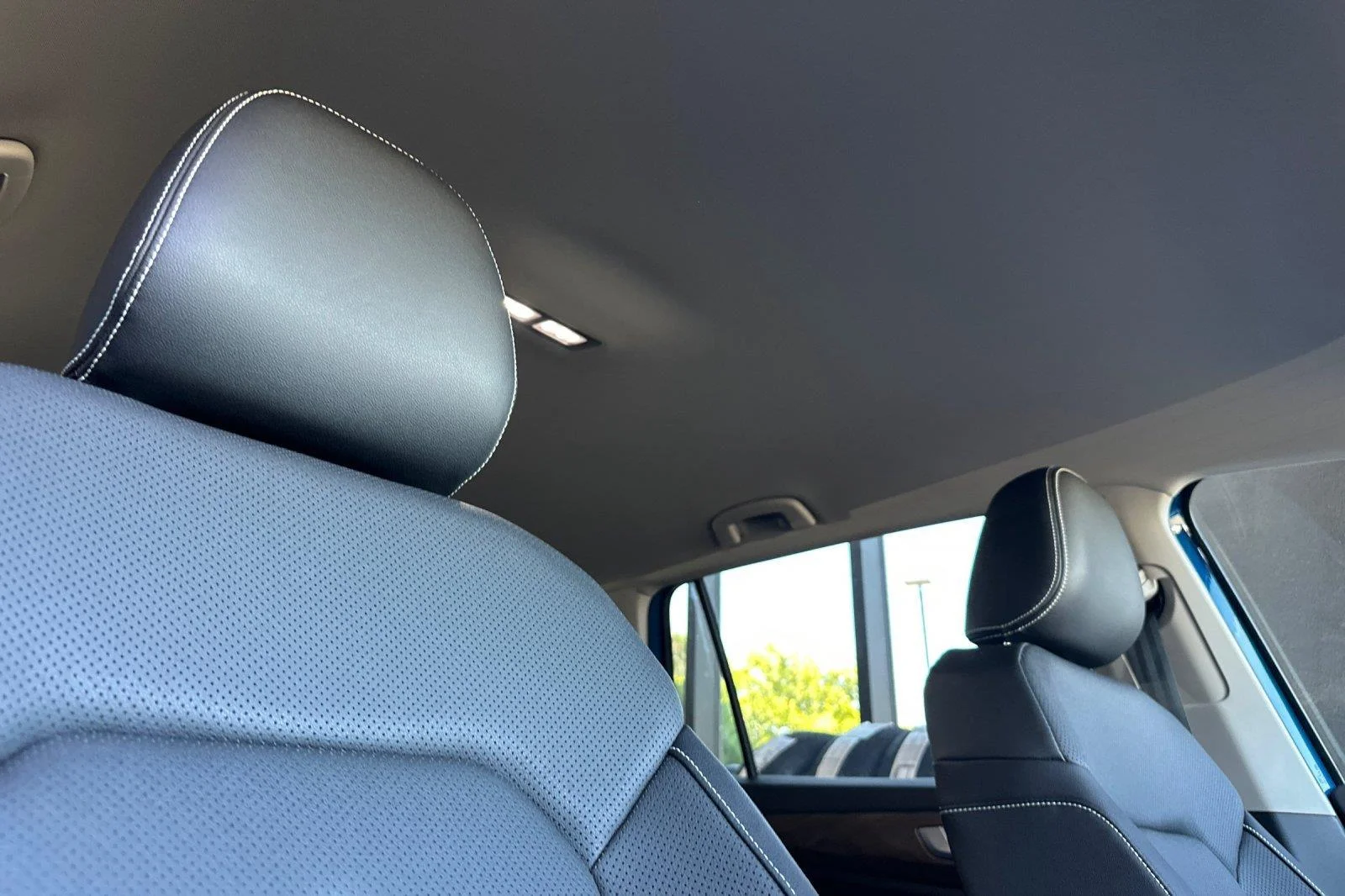 New 2026 Mountain Lake Blue Metallic Volkswagen 2.0T SE image 18