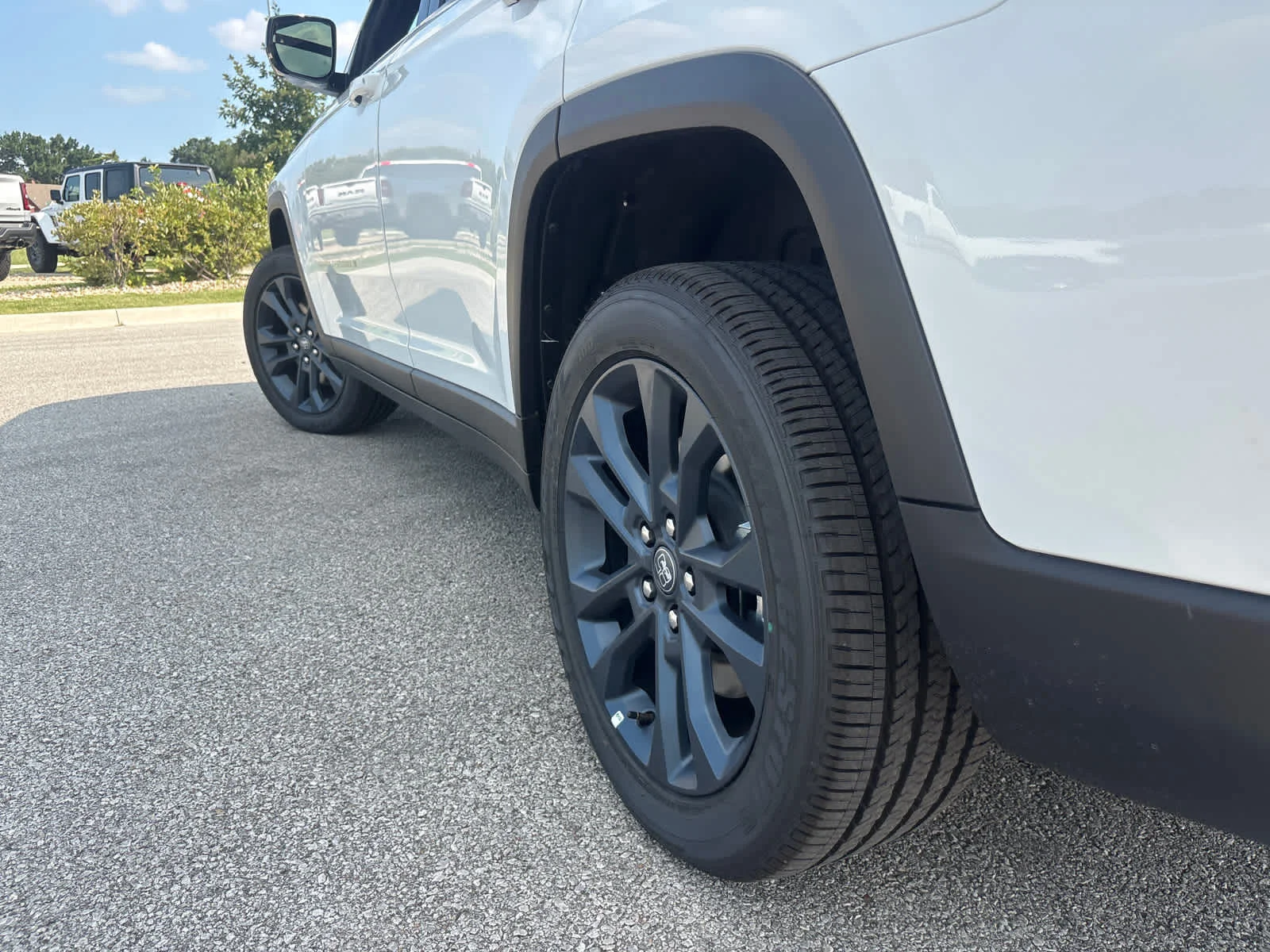New 2026 Bright White Clearcoat Jeep 85th Anniversary Edition image 7