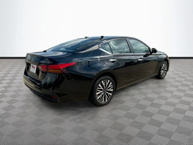 Used 2025 Black Nissan 2.5 SV image 7