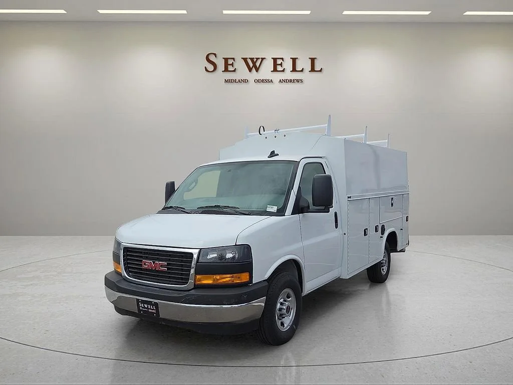 2025 GMC Savana Cutaway