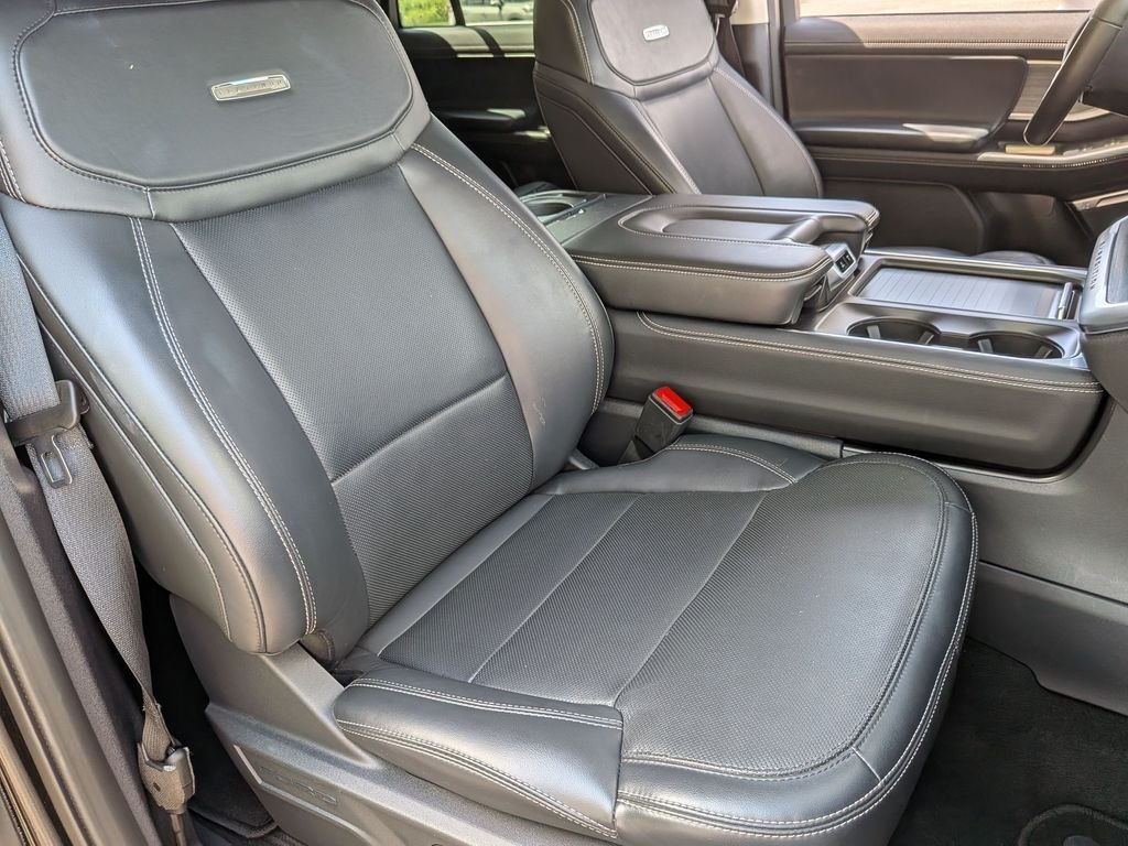 Used 2025 Black Ford Platinum image 25