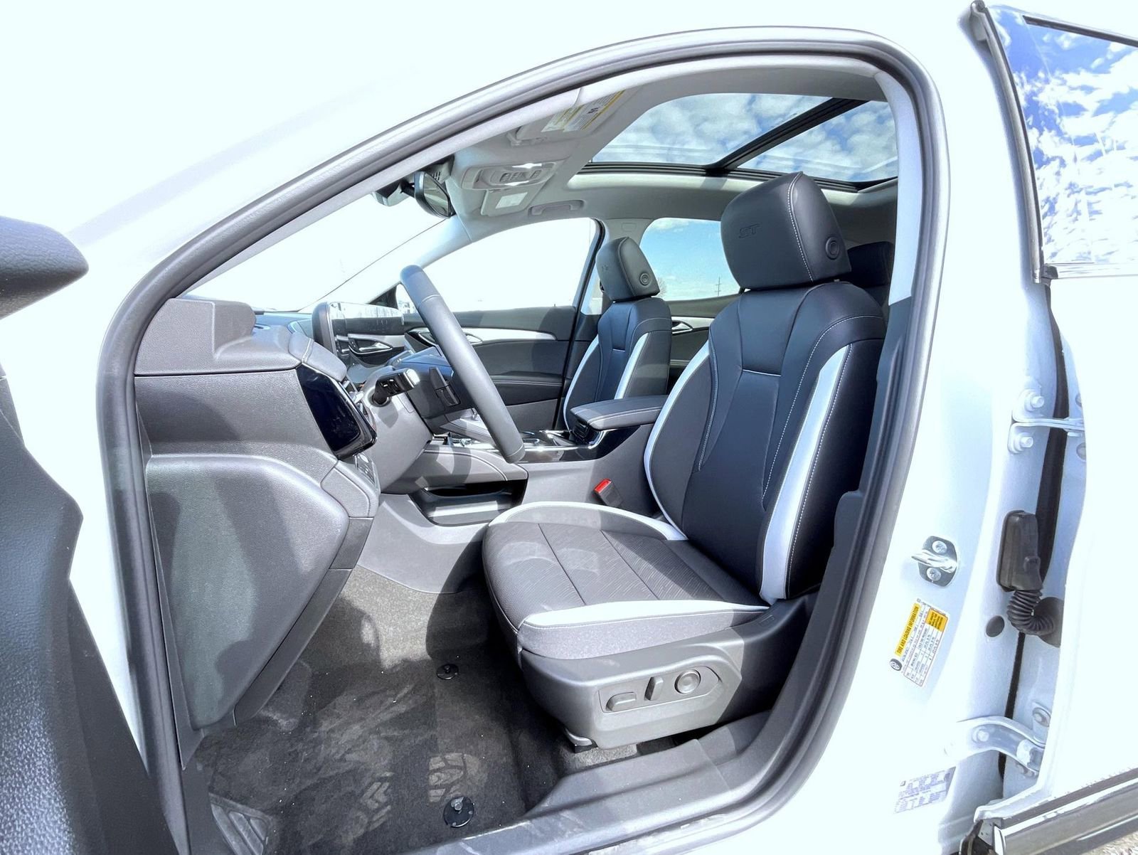 2026 Buick Envision Sport Touring - Photo 10