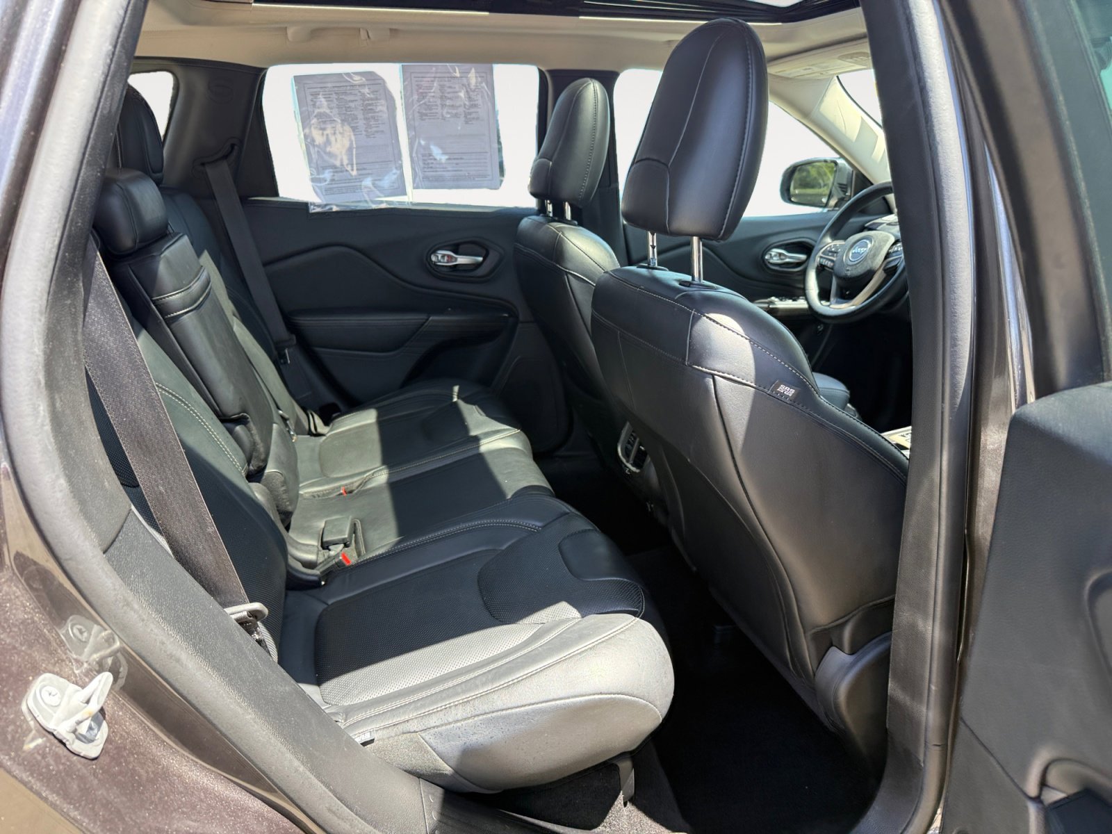 Used 2014 Granite Crystal Metallic Clearcoat Jeep Limited image 18