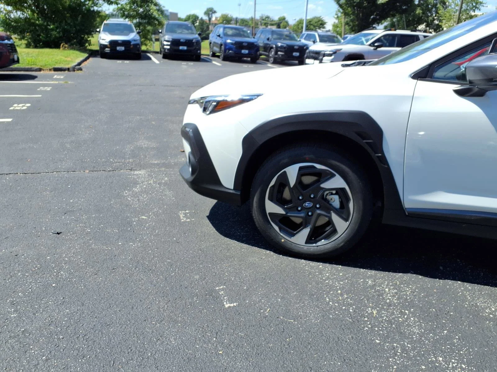 New 2026 CRYSTAL WHITE PEARL Subaru Limited image 18