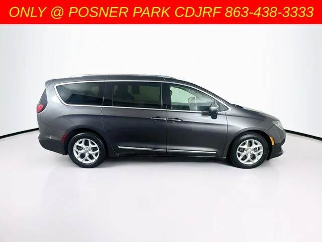 Used 2020 Gray Chrysler Limited image 8