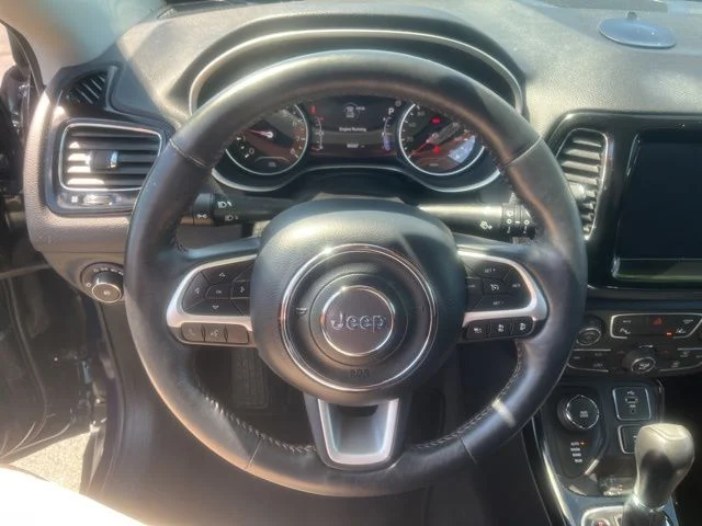Used 2019 Jazz Blue Pearlcoat Jeep Limited image 14