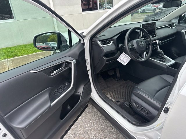 2025 Toyota RAV4 3