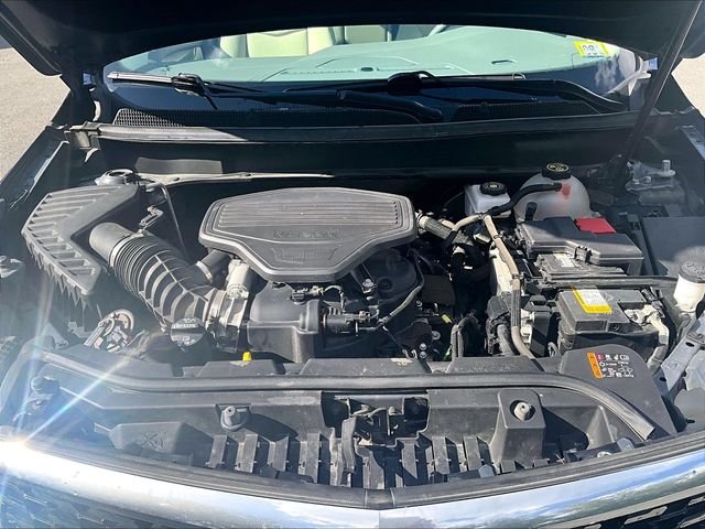 Used 2021 Green Cadillac Premium Luxury image 10