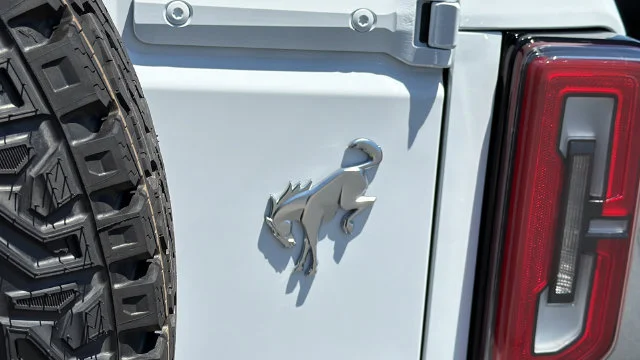 New 2026 Oxford White Ford Badlands® image 47