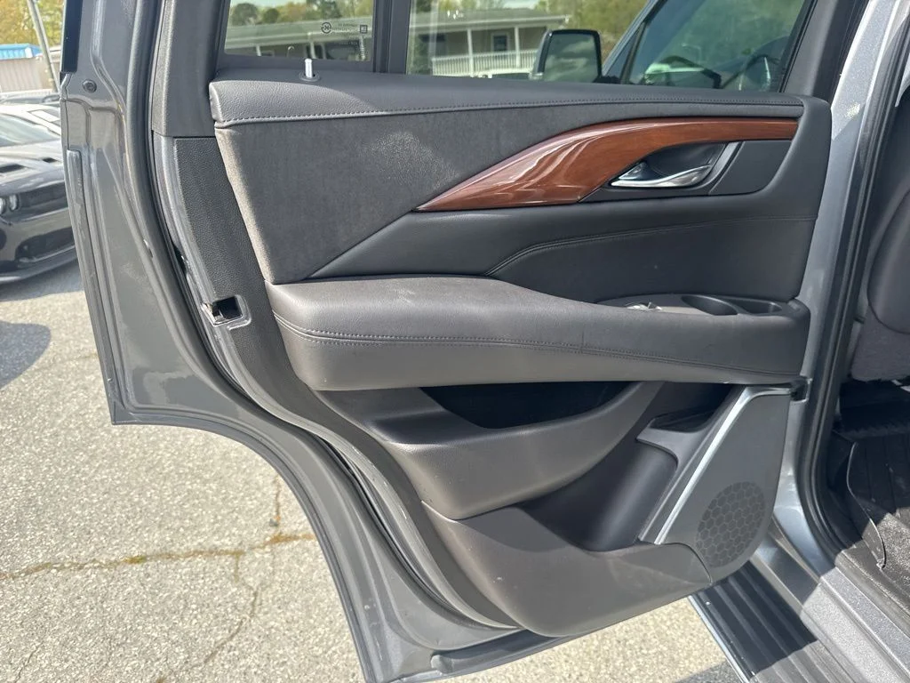 Used 2020 Gray Cadillac Luxury image 29