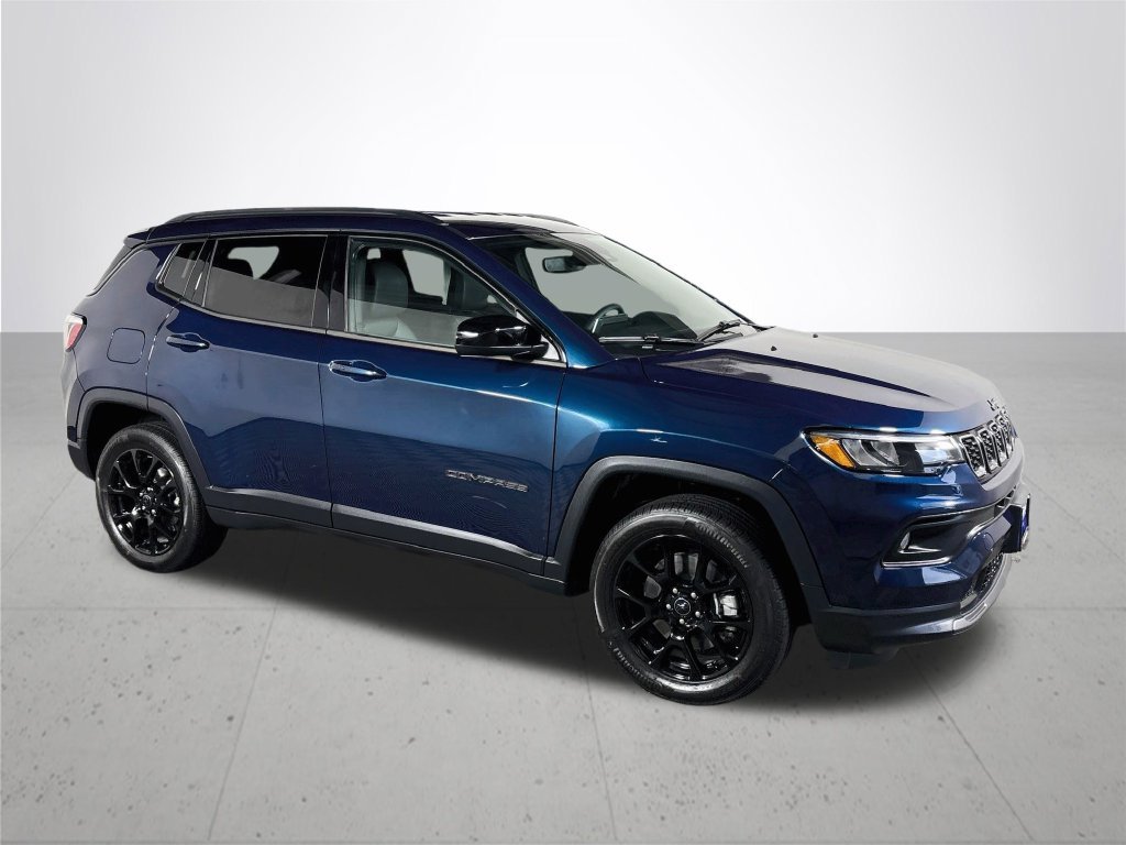 Used 2026 Blue Jeep Latitude image 5
