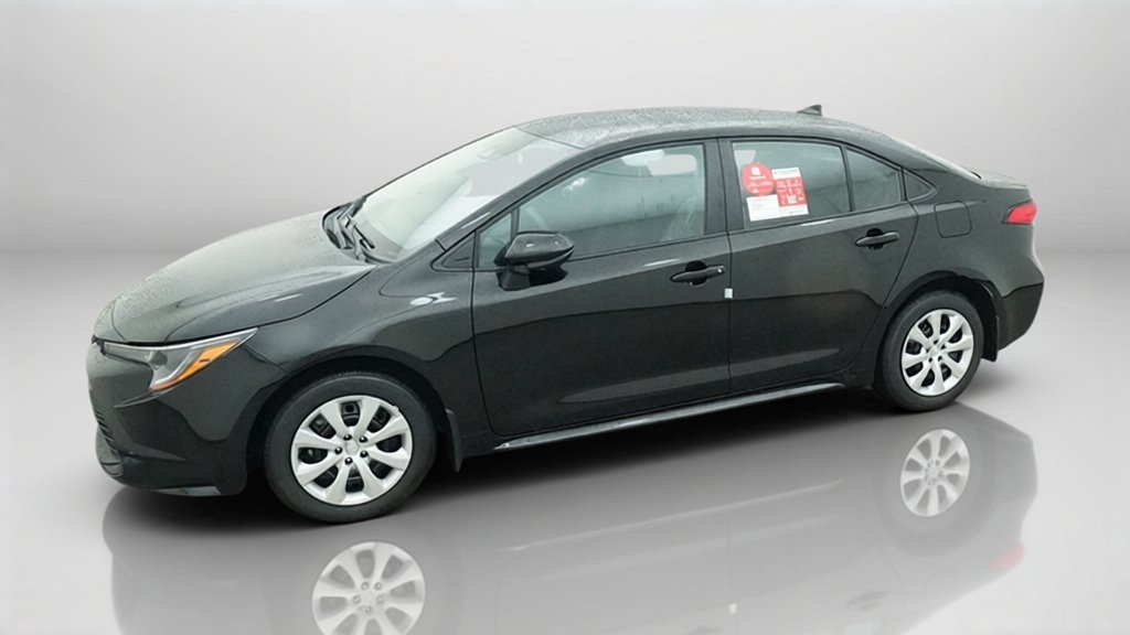 New 2027 Inked Toyota LE image 3