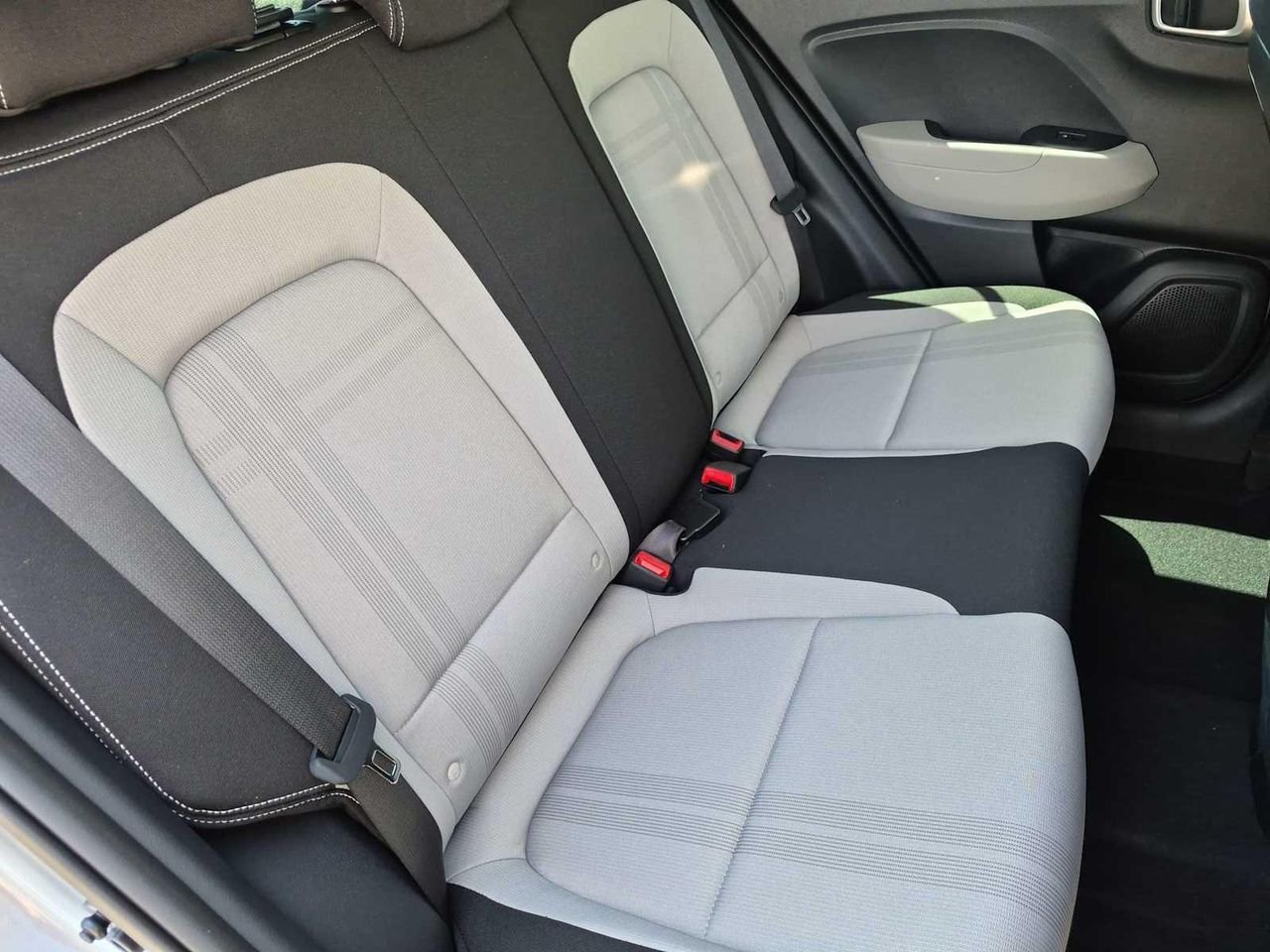 New 2026 Shimmering Silver Hyundai SEL image 20