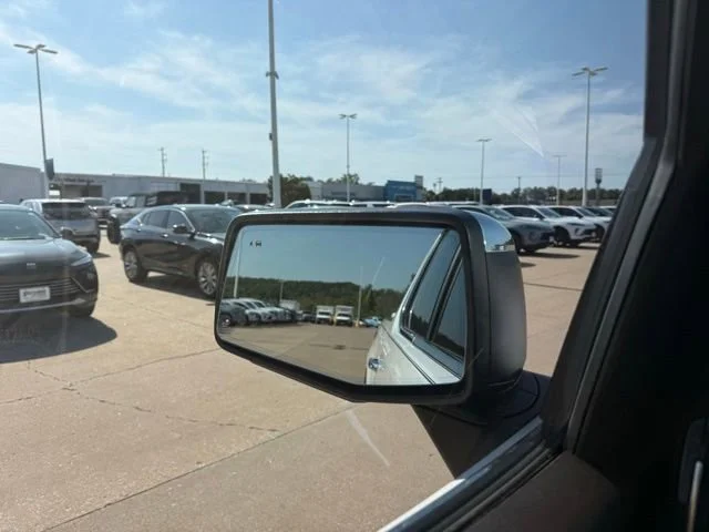 Used 2024 White Frost Tricoat GMC Denali image 61