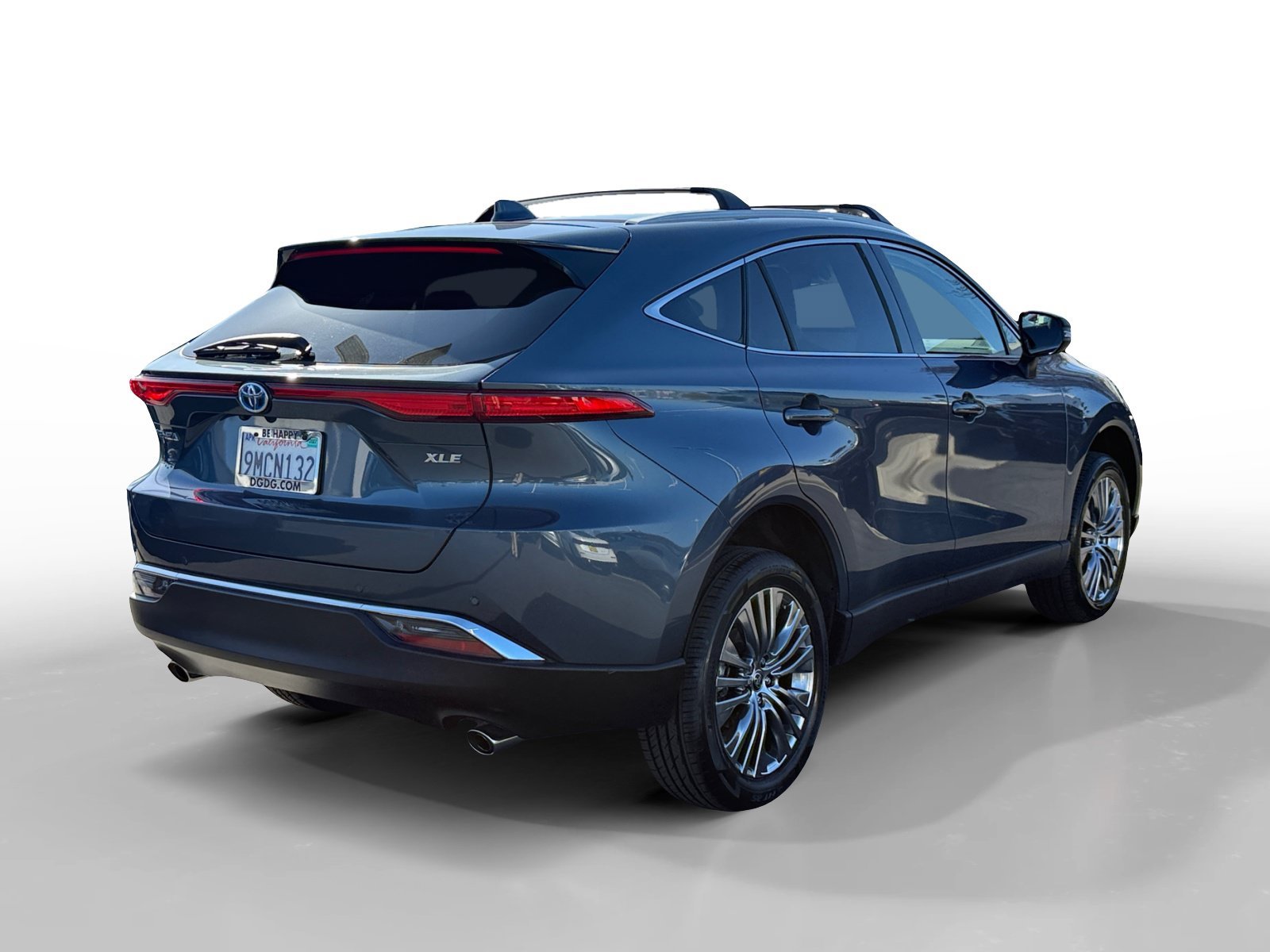 Used 2024 Coastal Gray Toyota XLE image 5