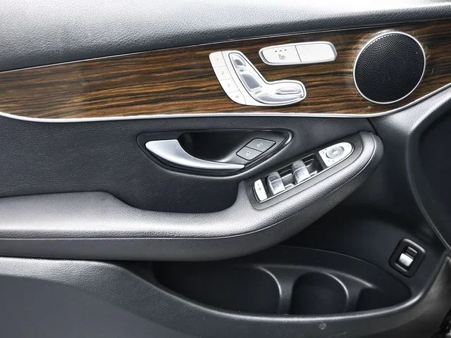 2020 Mercedes-Benz GLC GLC300 - Photo 7