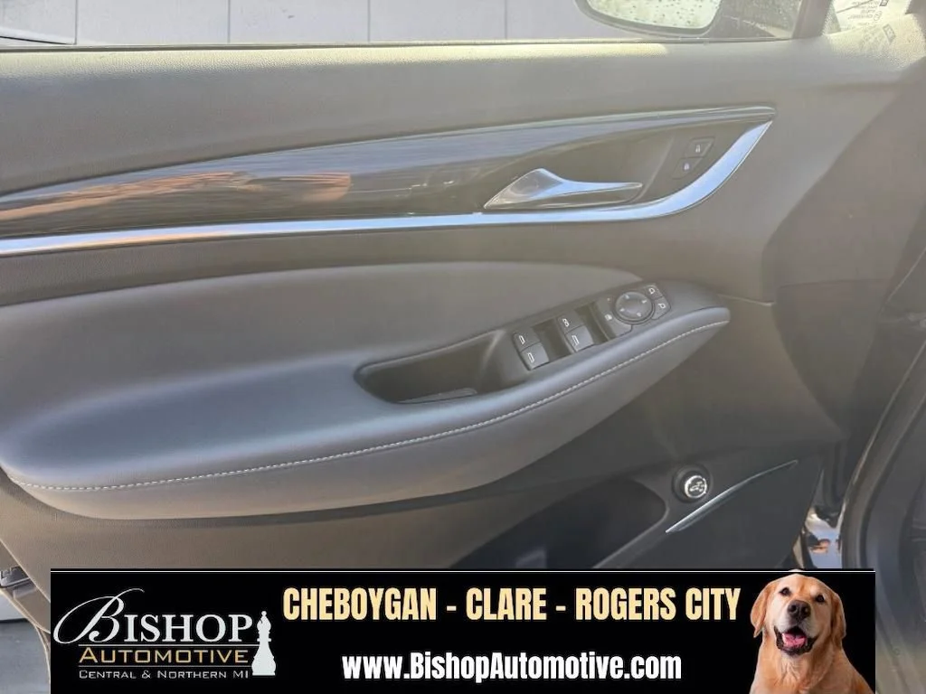 Pre-Owned 2024 Buick Enclave Essence image 22