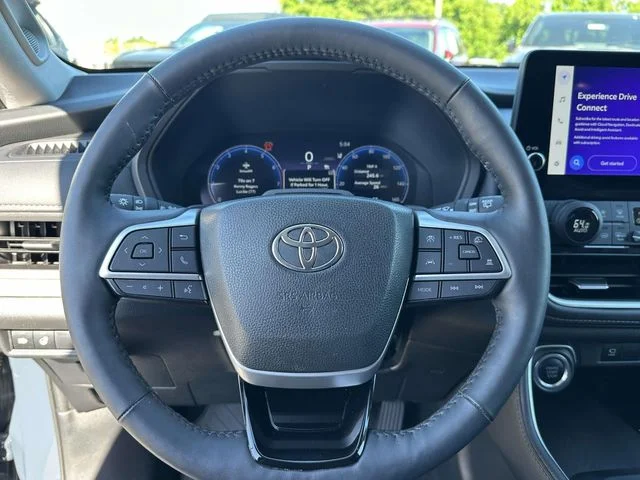 Used 2024 White Toyota Platinum image 18