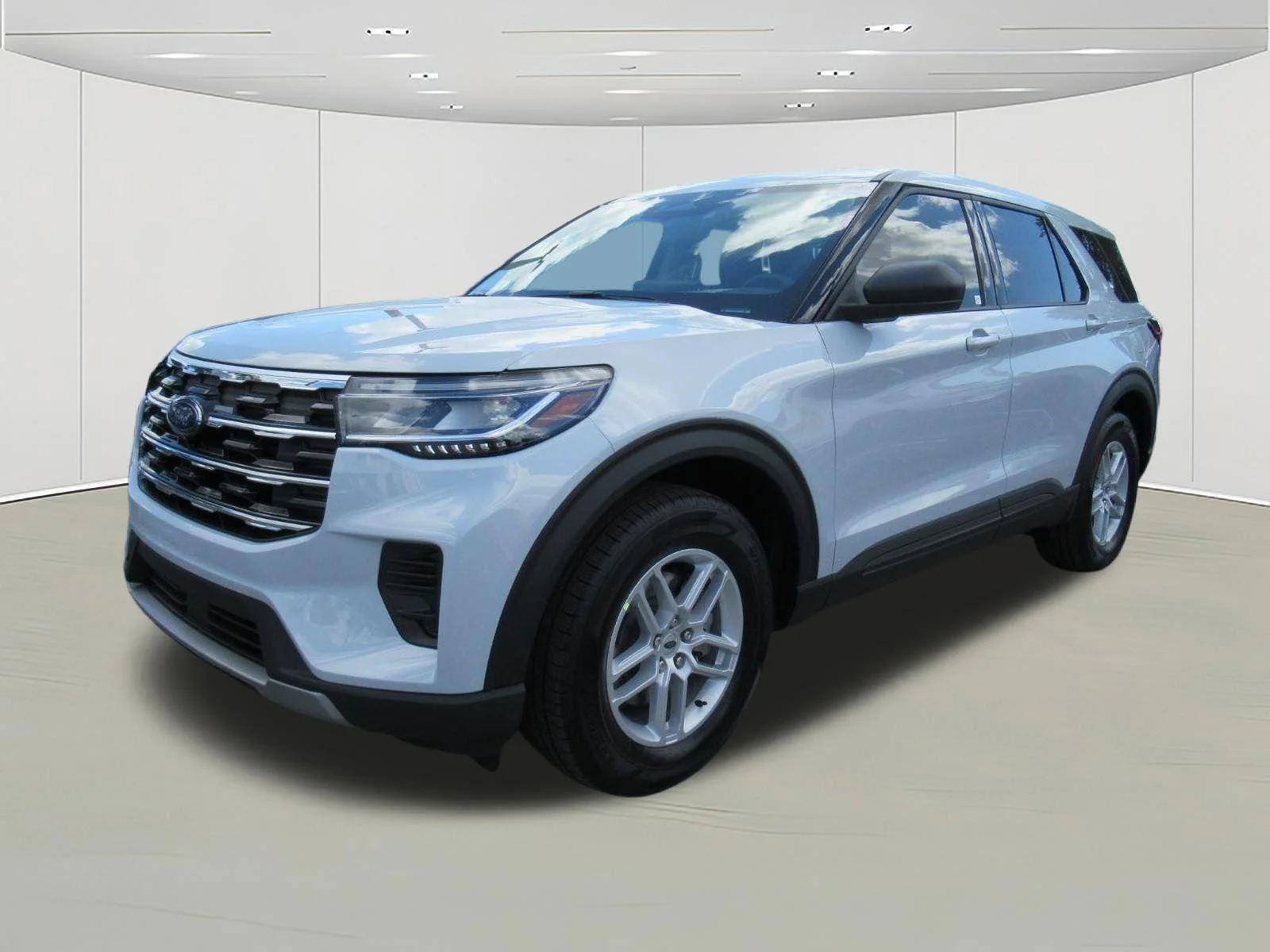 New 2026 Space White Metallic Ford Active 100A image 3