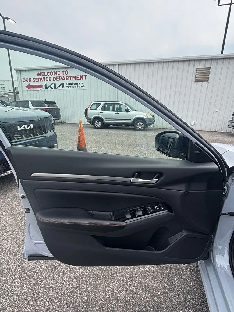 Used 2024 Gray Nissan 2.5 SR image 11