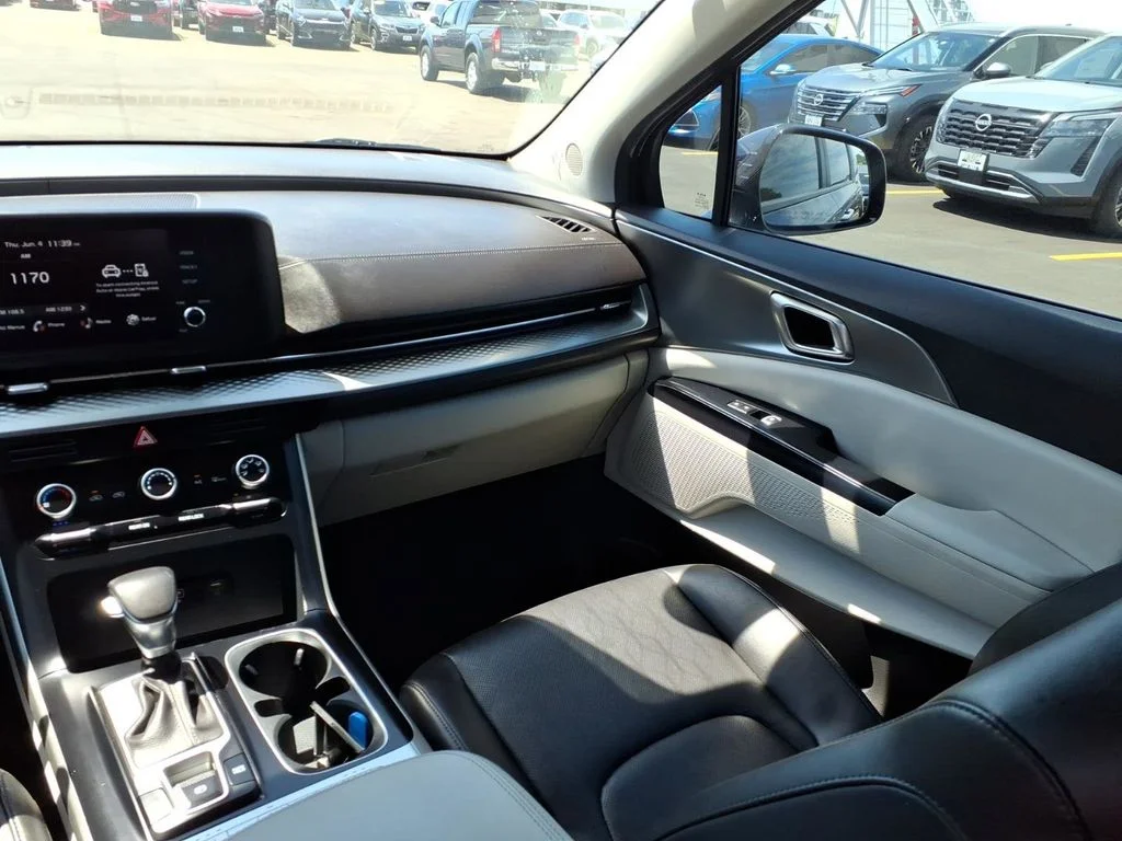 Used 2023 Blue Kia LX Seat Package image 12