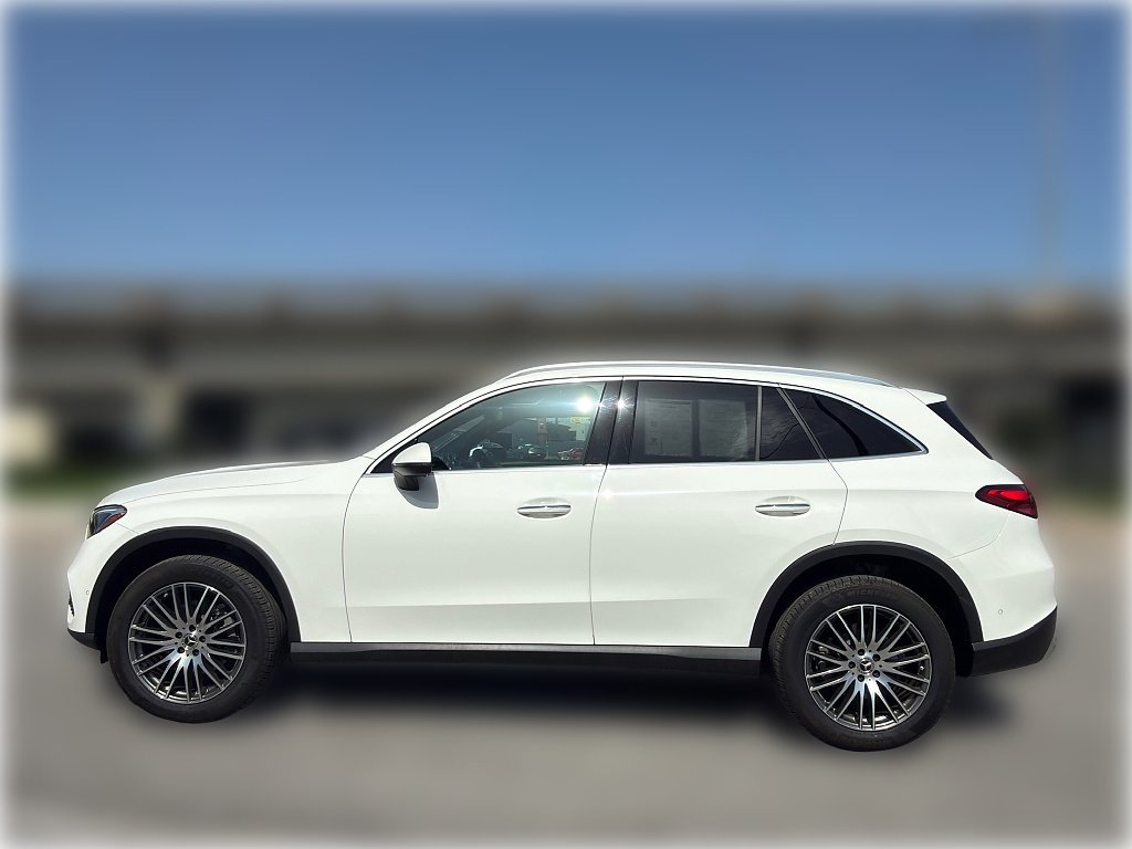2025 Mercedes-Benz GLC Base - Photo 5