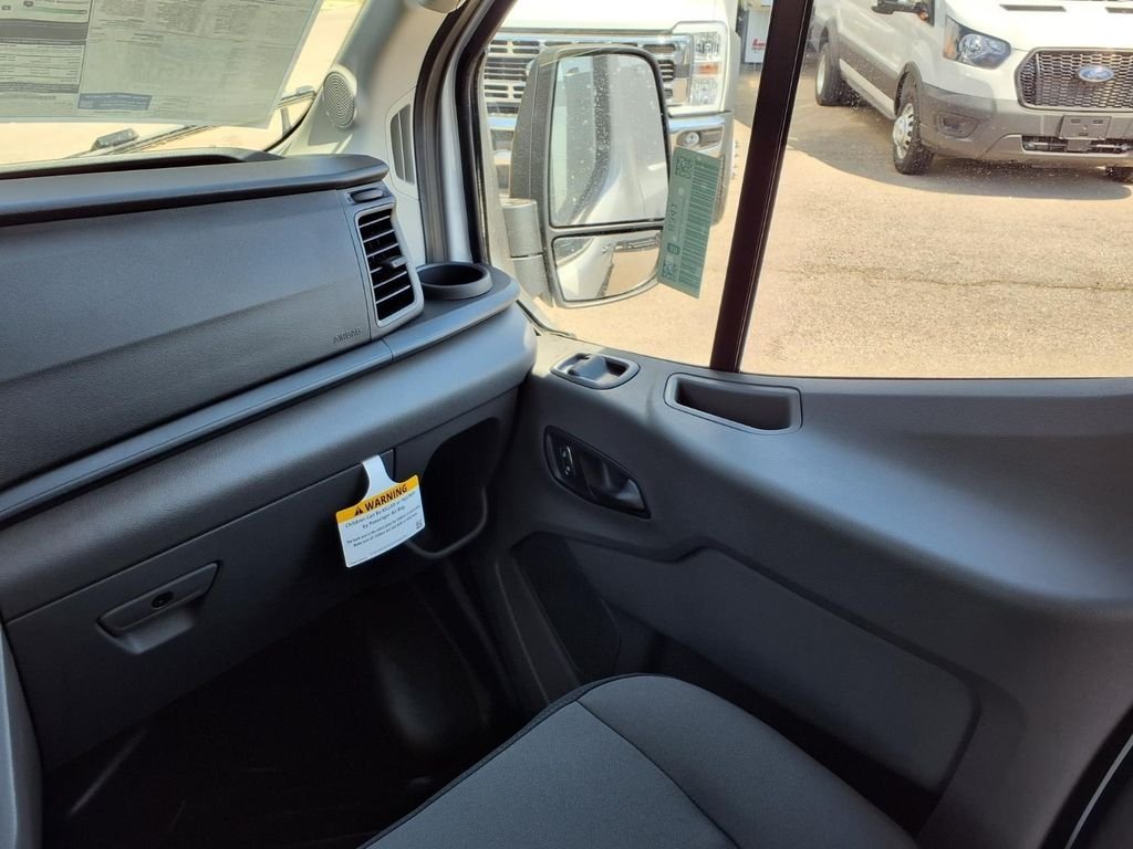 New 2026 Oxford White Ford Cargo Van image 19