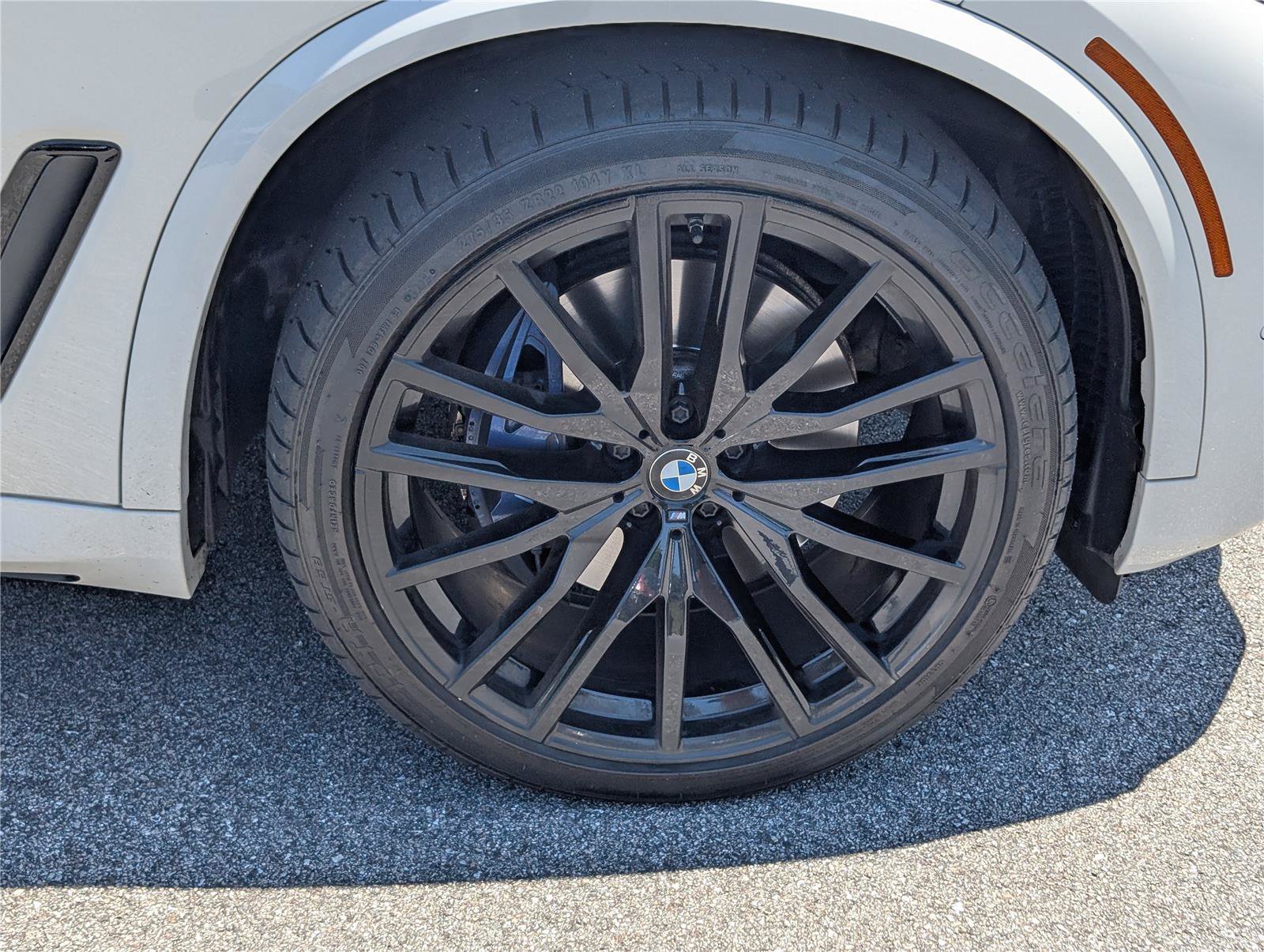 Used 2022 Mineral White Metallic BMW xDrive40i image 6