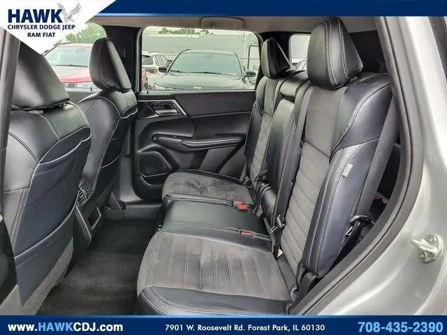 Used 2024 Black Mitsubishi SE image 10