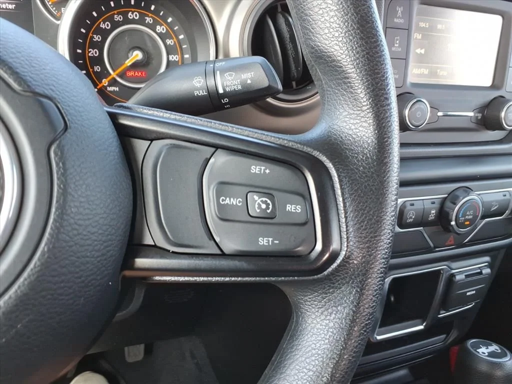 Used 2019 Green Jeep Unlimited Sport image 21