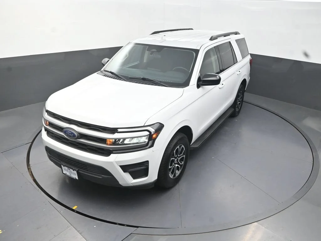 Used 2022 White Ford XL image 16