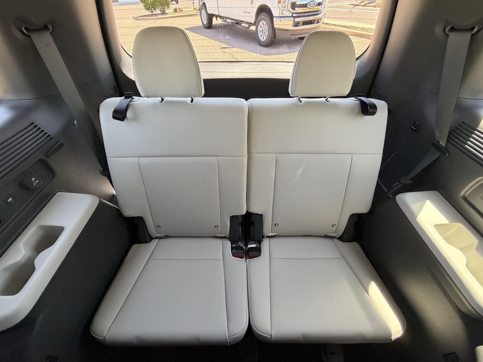 Used 2024 Shimmering Silver Hyundai Limited image 27