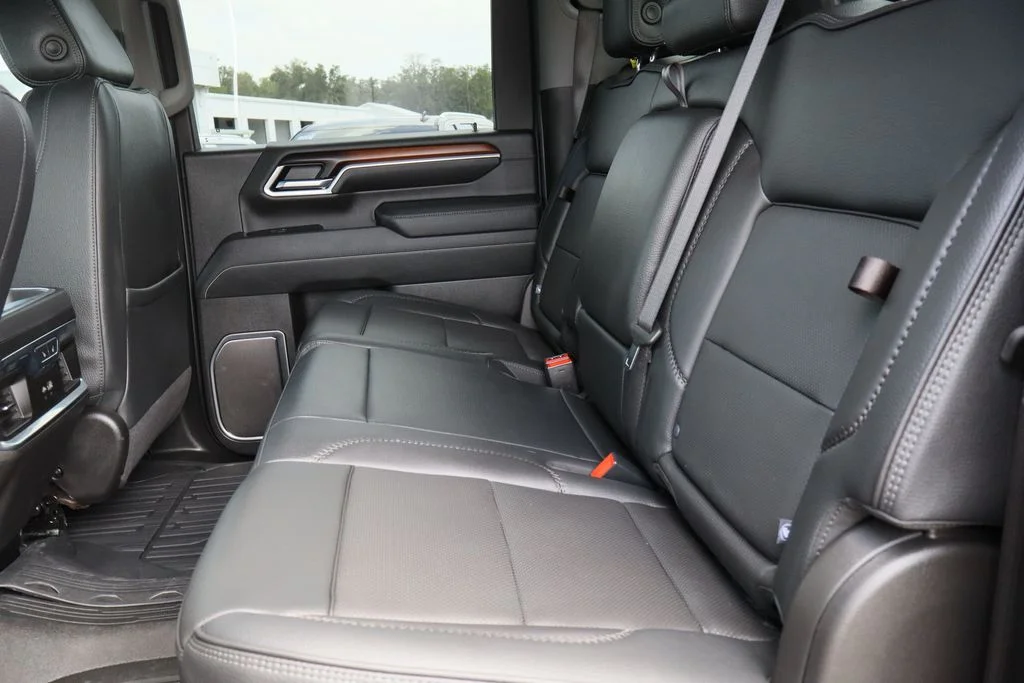 Used 2025 Black GMC Denali image 28