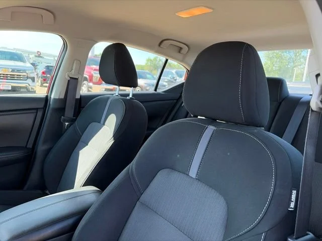 Used 2022 Red Nissan SV image 13