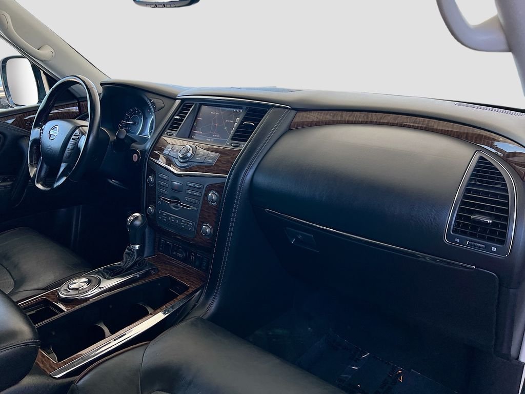 Used 2019 Super Black Nissan SL image 31