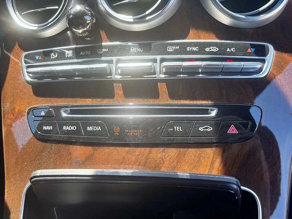 Used 2018 White Mercedes-Benz GLC 300 image 30