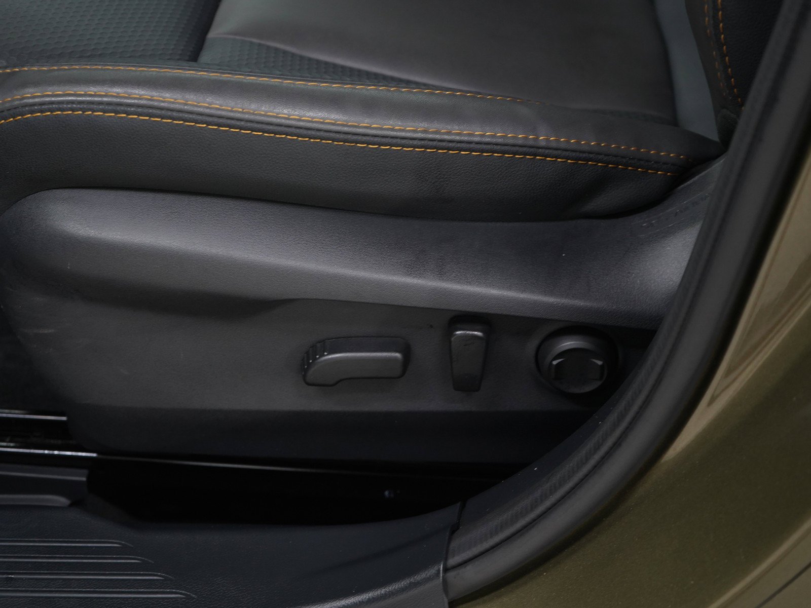 Used 2023 Autumn Green Metallic Subaru Wilderness image 22