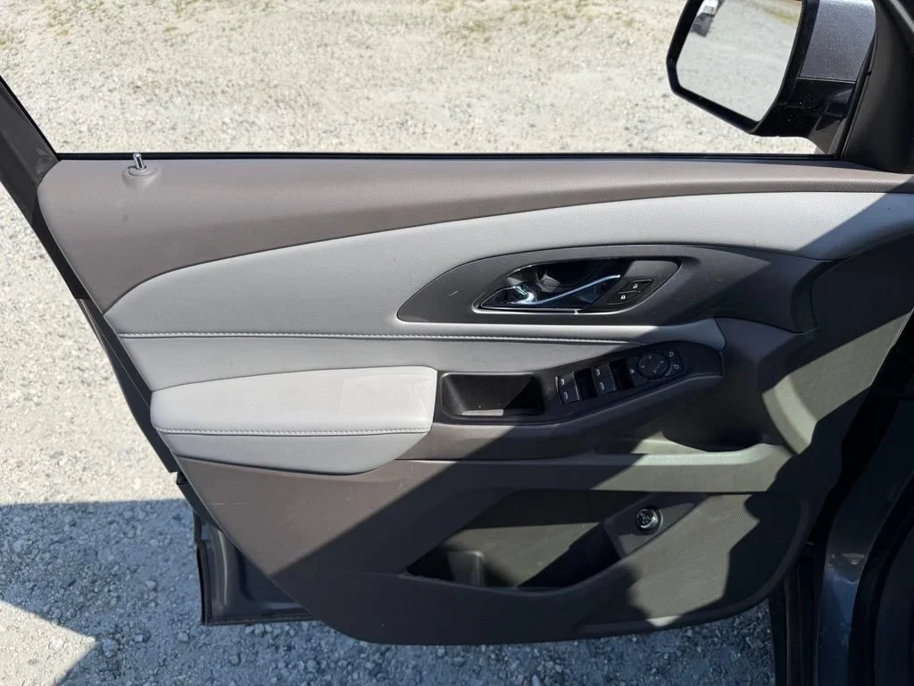 Used 2019 SATIN STEEL METALLIC Chevrolet LT Cloth image 22